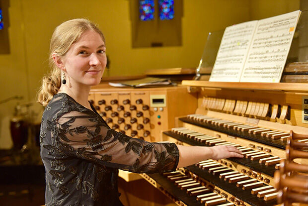 Organist Carolyn Craig