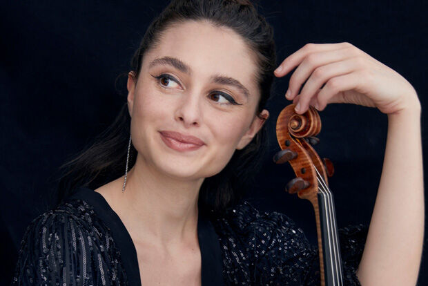 Violinist Esther Abrami