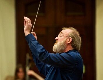 Martyn Brabbins conducts RBC Symphony Orchestra
