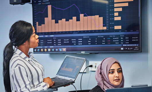 Business School - News - ATD - See Our Kit Image 530x320 (Women in the City Trading Room)