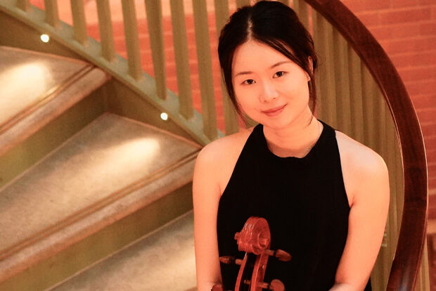 Cellist Sizhe Fang