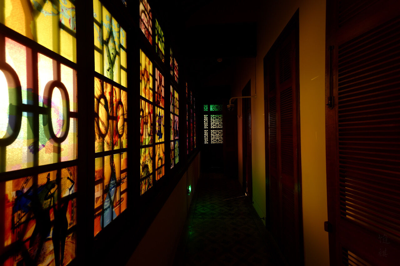 Dark room art exhibition